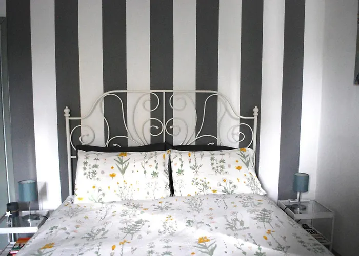 Le Stanze Di Alicam Bed and breakfast 4*